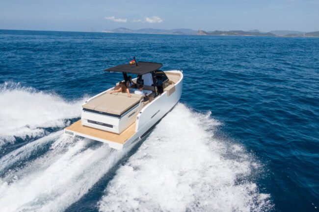 From Antonio Yachts D28