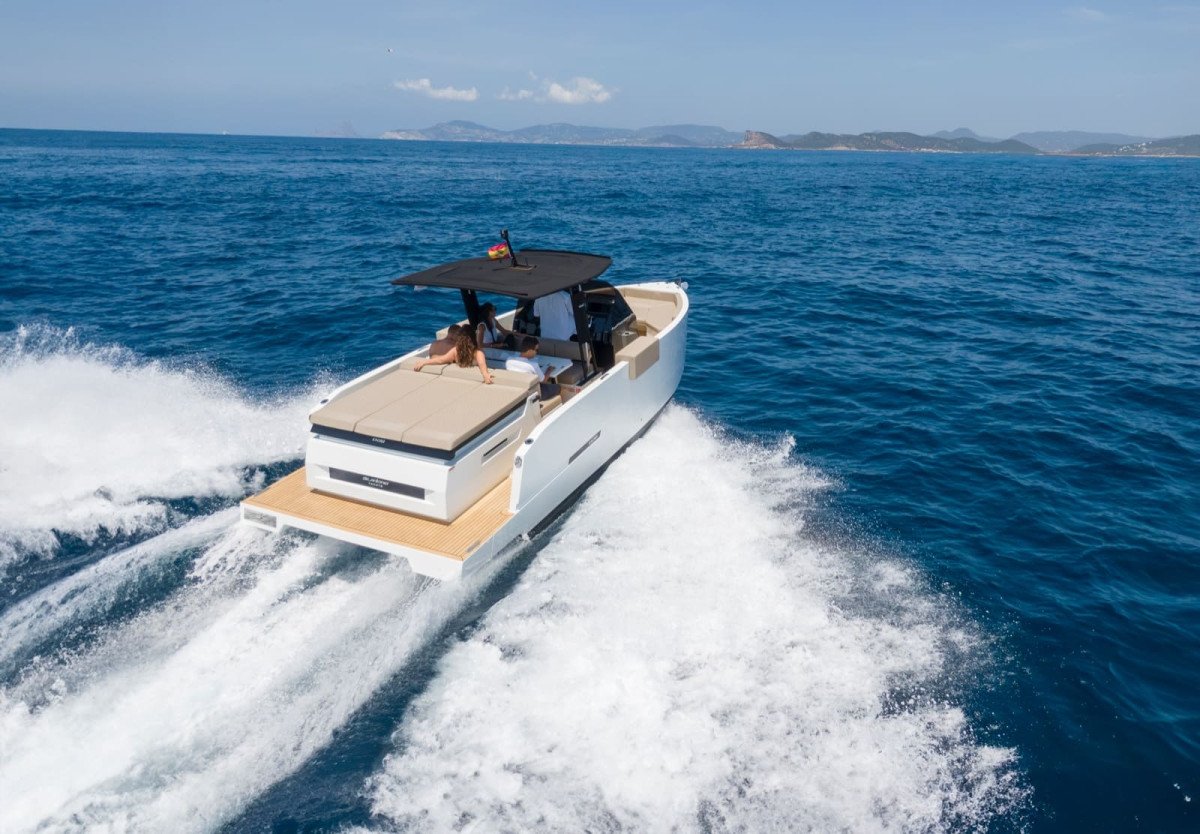From Antonio Yachts D28